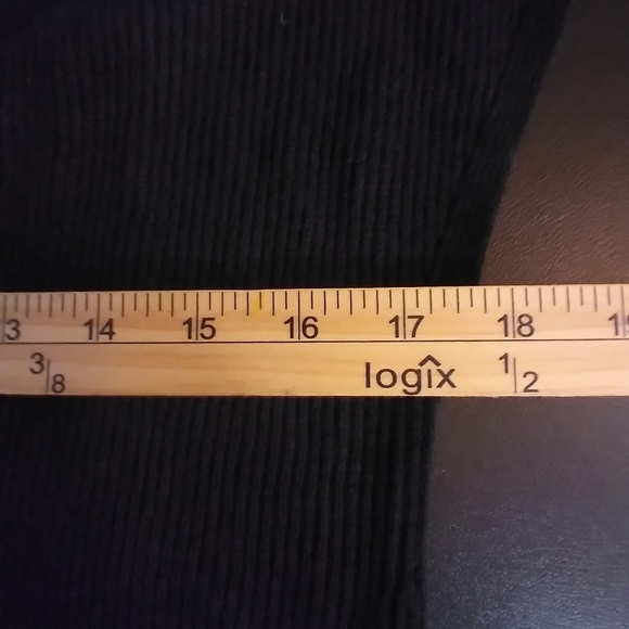 NWT J Jill Black V-Neck Women's Top Size XS Minimalist - Picture 7 of 10